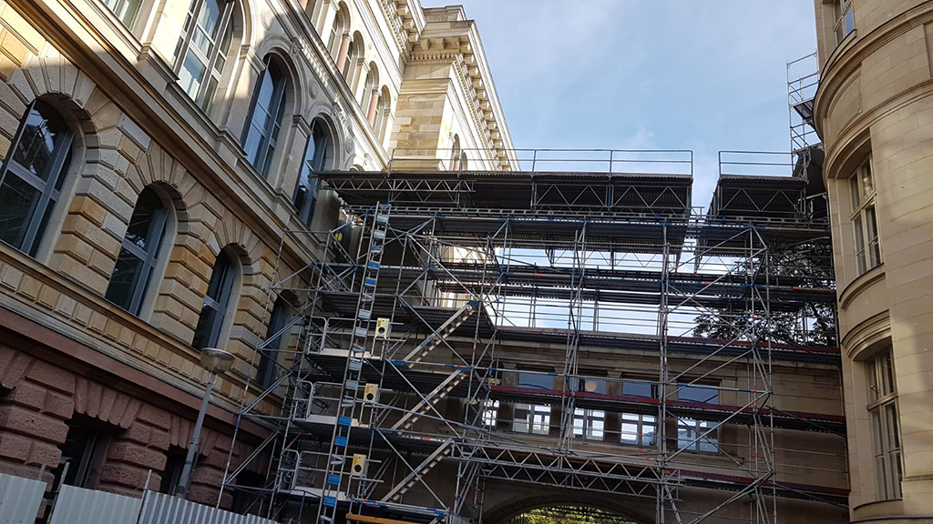 Berlin Technische Uni. Wetterschutzdach